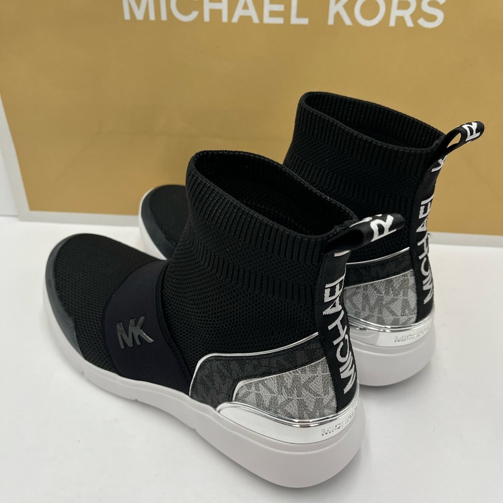 🖤❤️ Michael Kors 🖤❤️ Sterling bootie Boots - Picture 8 of 9